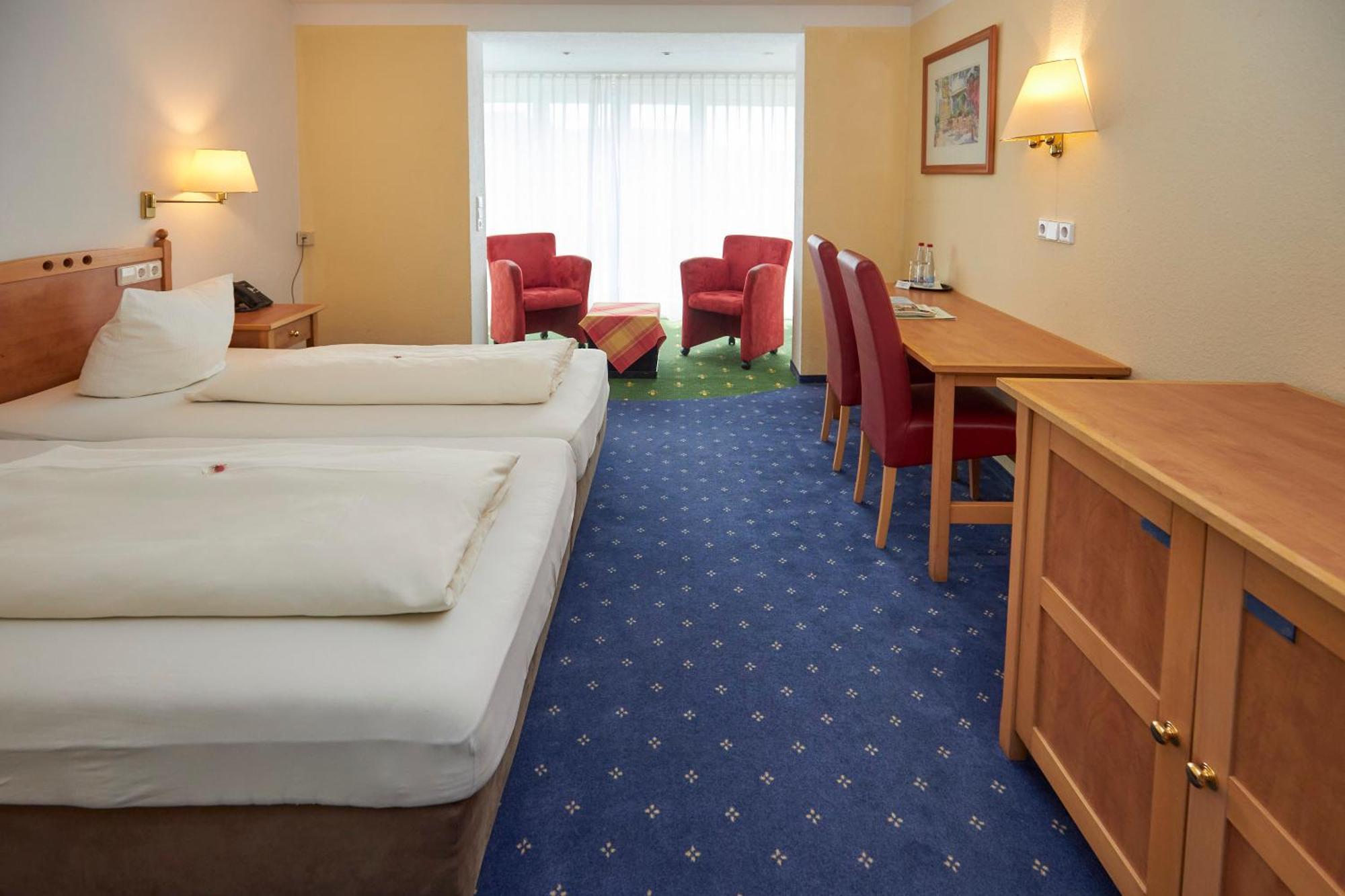 Flair Hotel Landgasthof Roger Löwenstein Екстериор снимка