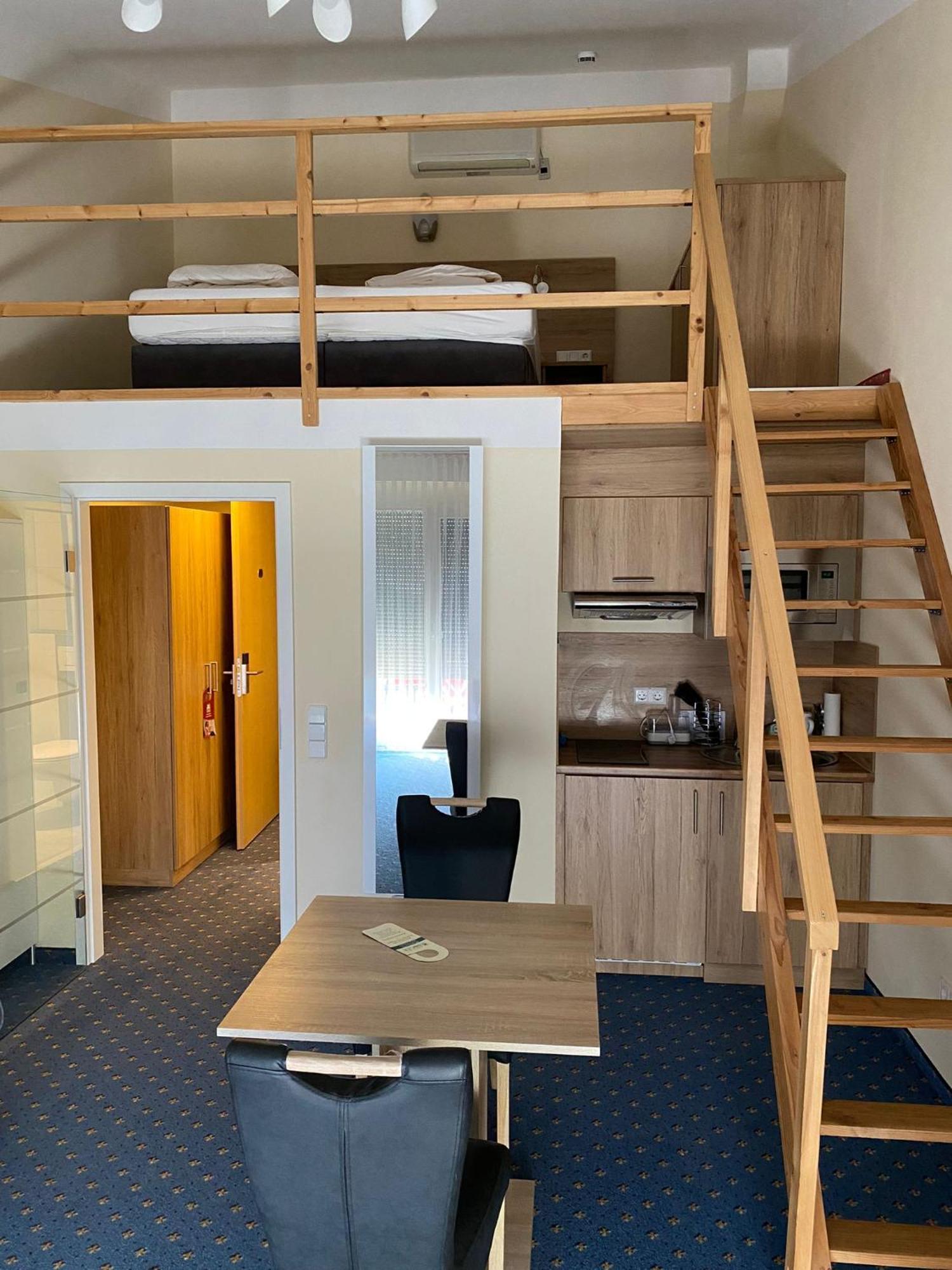 Flair Hotel Landgasthof Roger Löwenstein Екстериор снимка