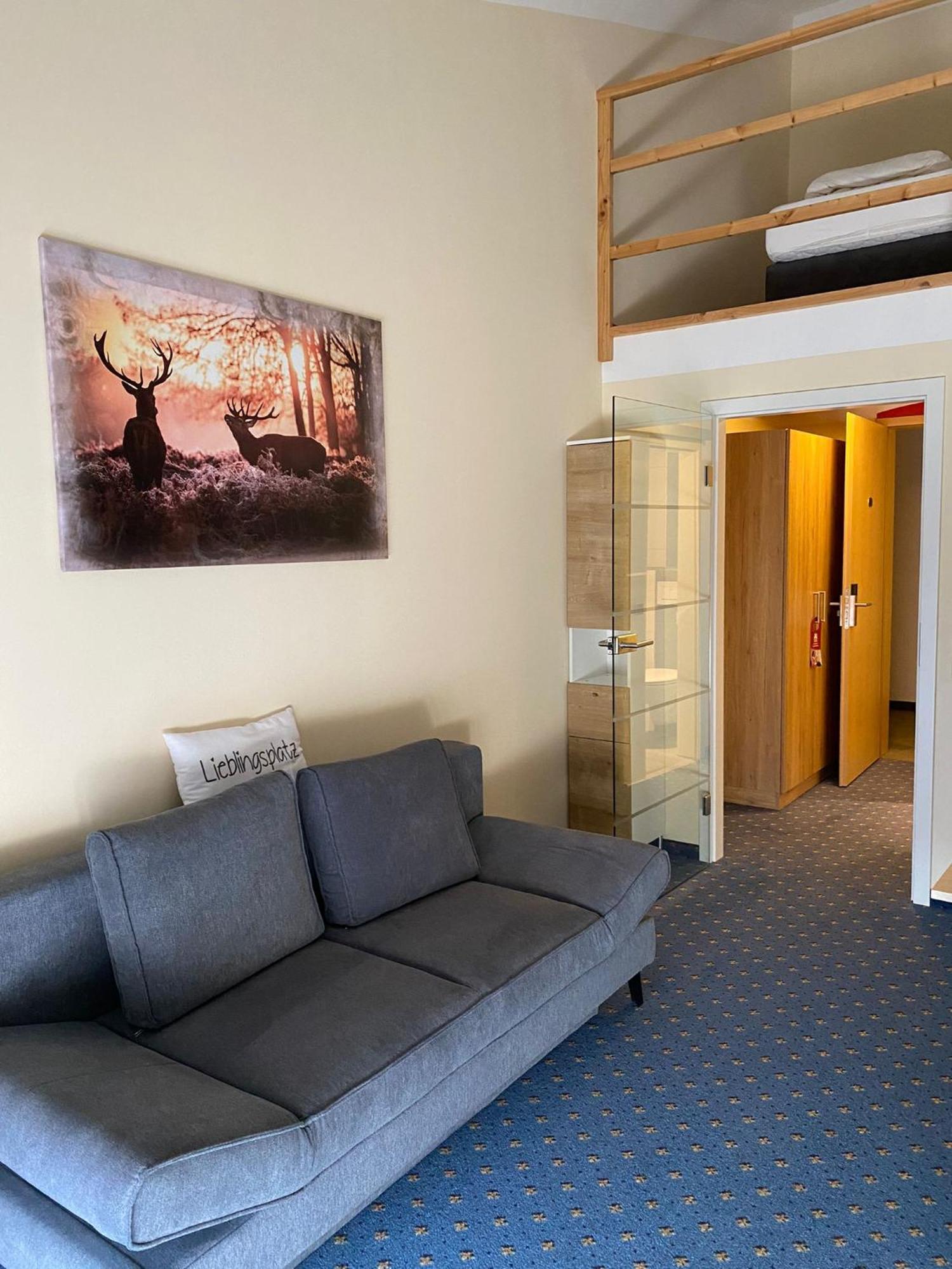 Flair Hotel Landgasthof Roger Löwenstein Екстериор снимка